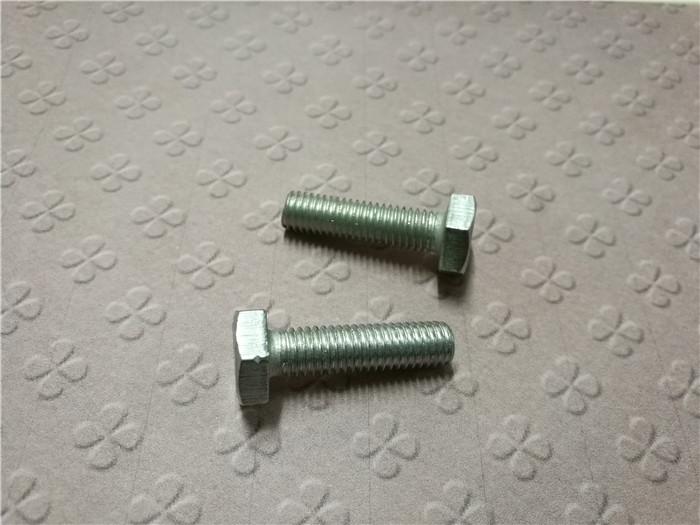 2.大头镀锌六角螺丝30mm(Φ8)